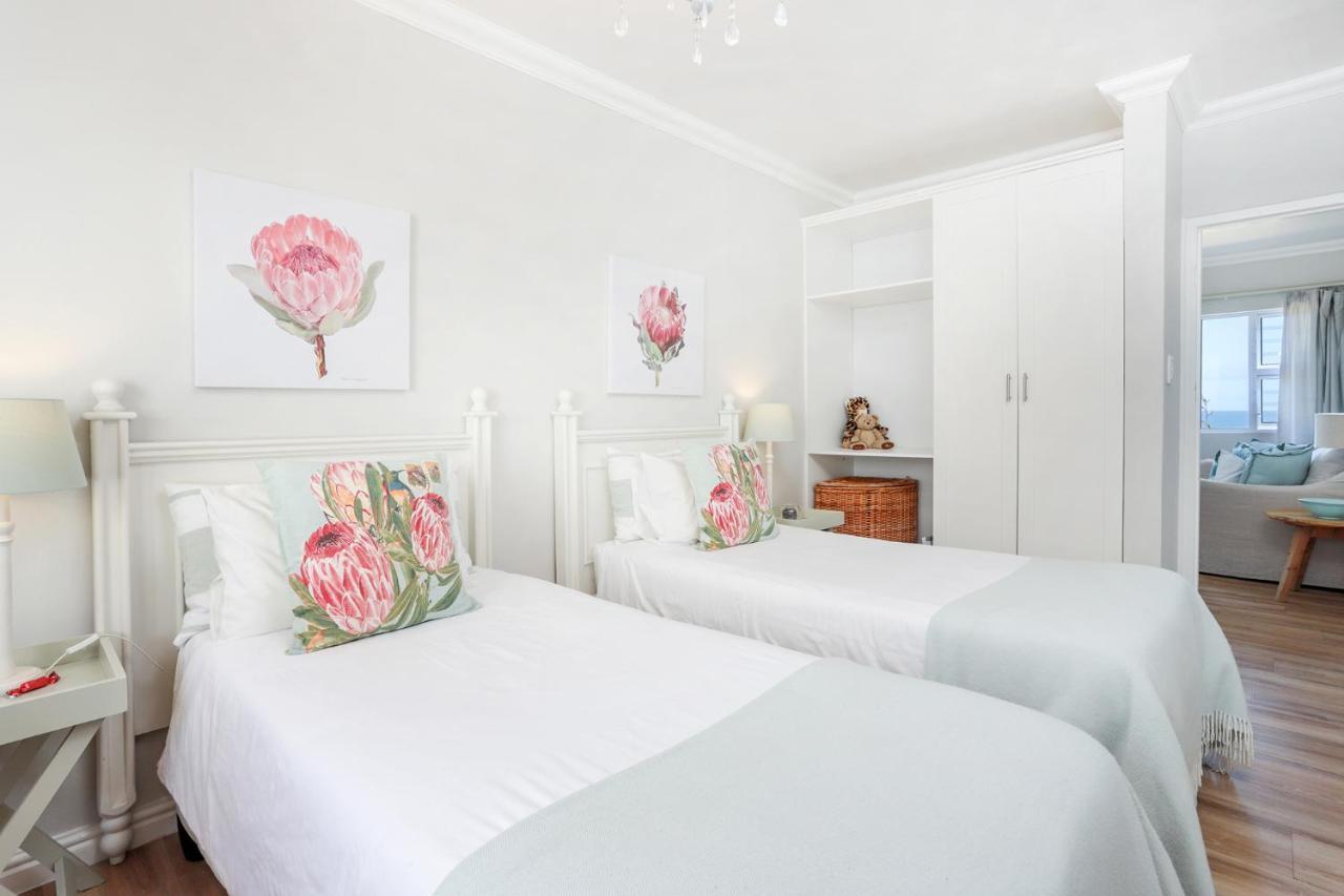 Seapearl Oceanfront Villa And Cottage Hermanus Buitenkant foto