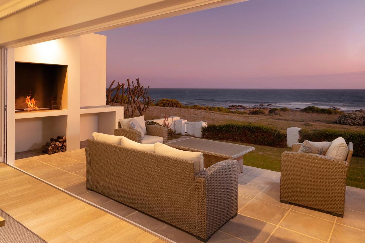 Seapearl Oceanfront Villa And Cottage Hermanus Buitenkant foto