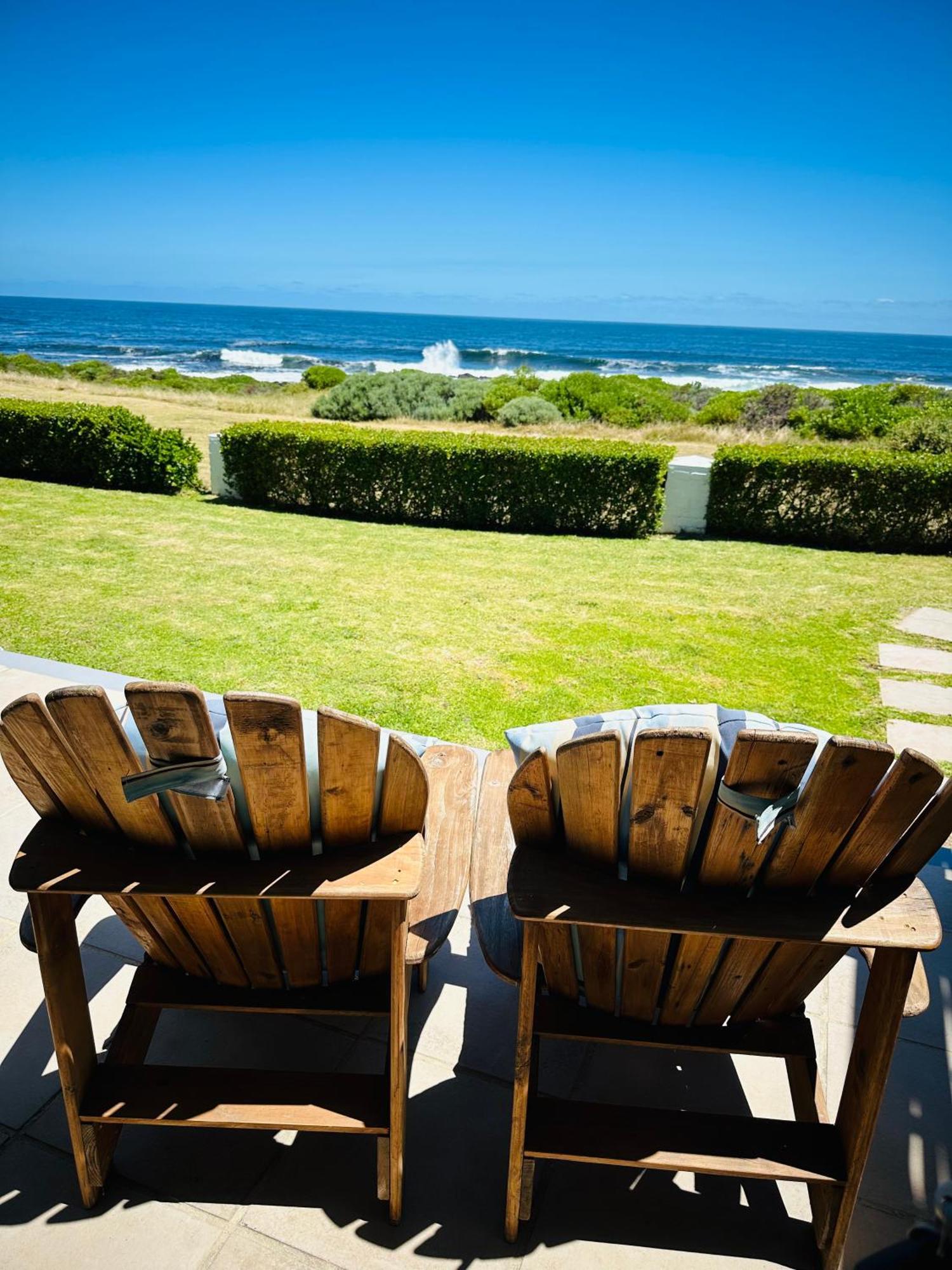 Seapearl Oceanfront Villa And Cottage Hermanus Buitenkant foto